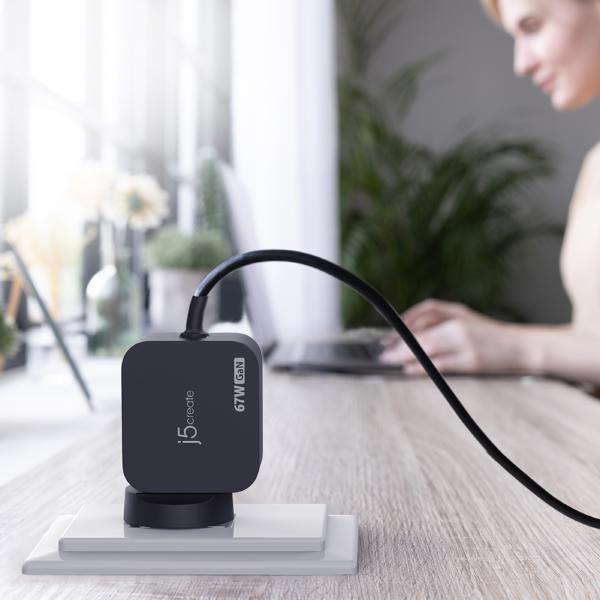 J5Create JUP1565DCU 67W GaN PD USB-C Mini Charger with 6 Types of DC Connector (JUP1565DCU) - Image 4